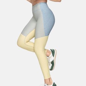 Outdoor Voices tri tone 7/8 leggings